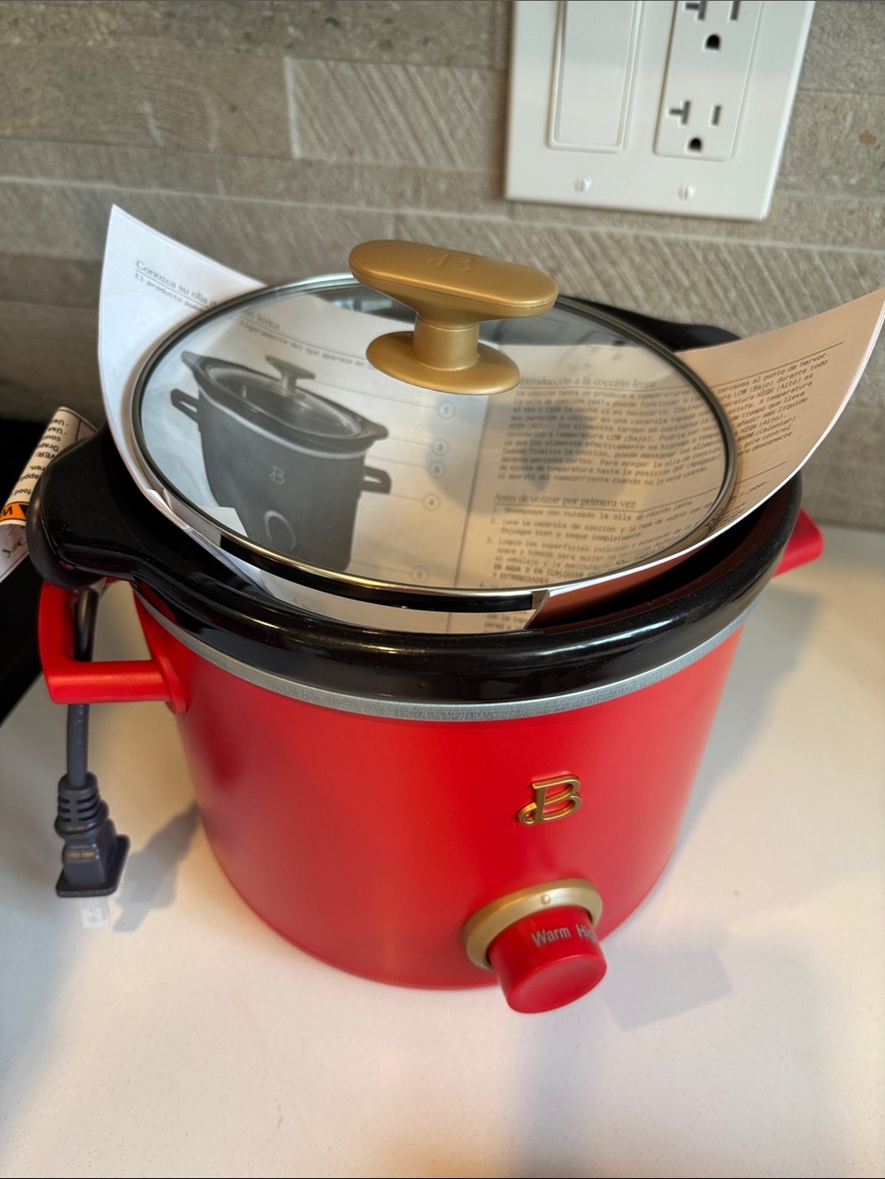 Beautiful 2QT Slow Cooker Tomato Red Drew Barrymore Compact Limited Edition NIB
